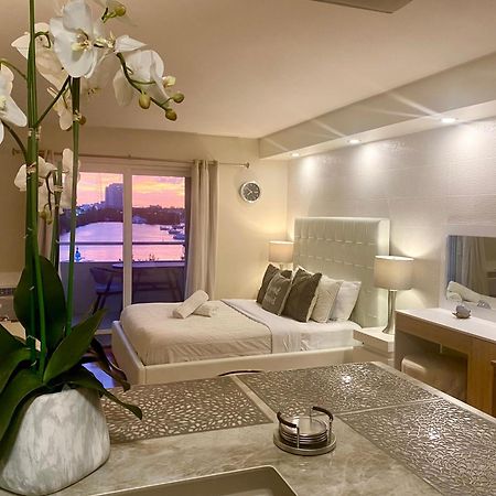Modern Waterfront Apartment With Miami Skyline View, Free Parking 5 Mins Drive To Miami Beach Esterno foto