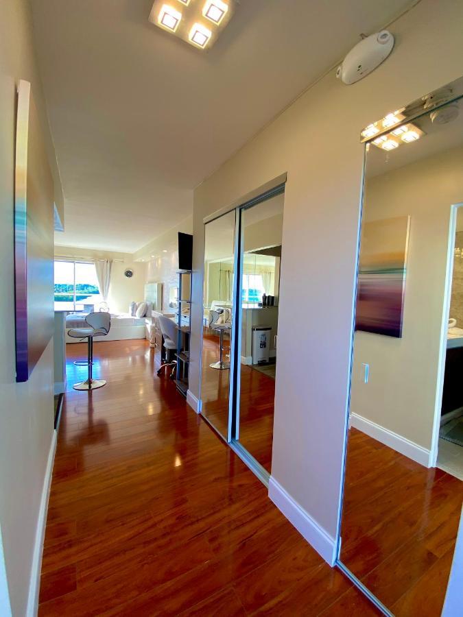 Modern Waterfront Apartment With Miami Skyline View, Free Parking 5 Mins Drive To Miami Beach Esterno foto