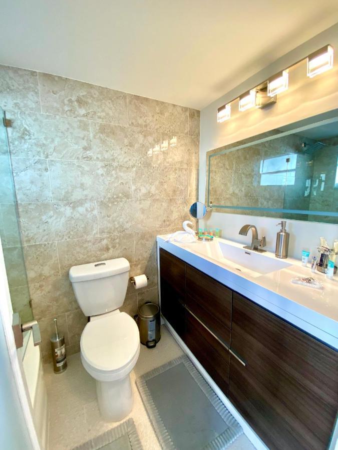 Modern Waterfront Apartment With Miami Skyline View, Free Parking 5 Mins Drive To Miami Beach Esterno foto