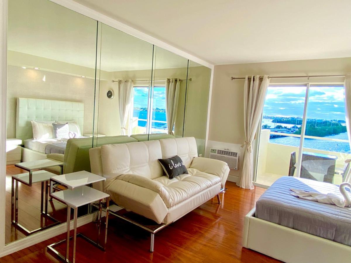 Modern Waterfront Apartment With Miami Skyline View, Free Parking 5 Mins Drive To Miami Beach Esterno foto