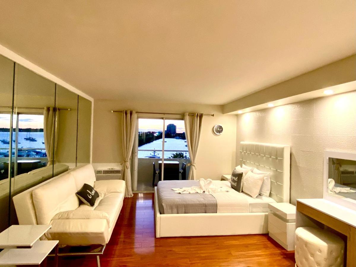Modern Waterfront Apartment With Miami Skyline View, Free Parking 5 Mins Drive To Miami Beach Esterno foto