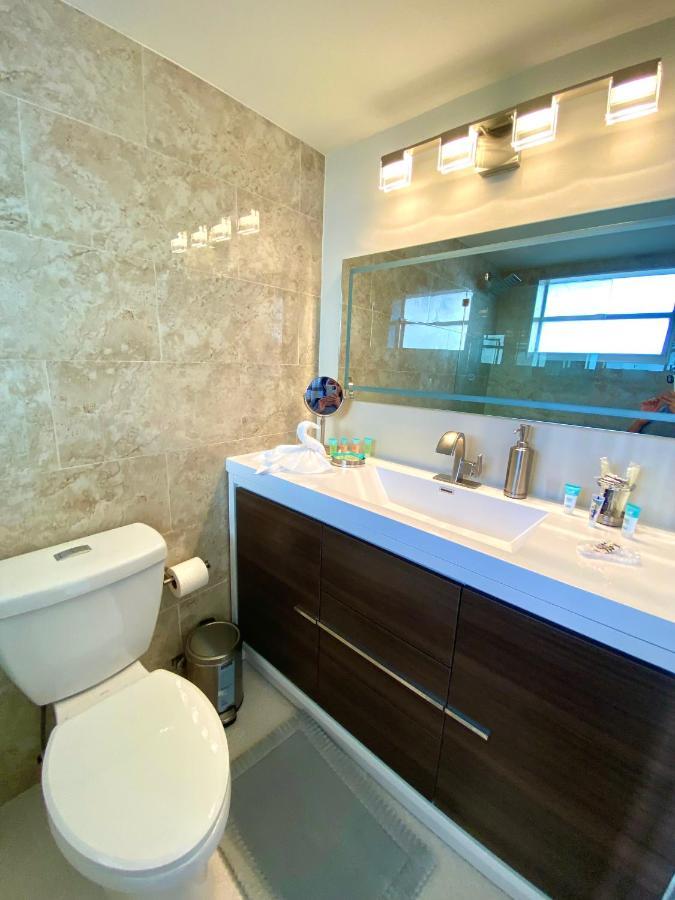 Modern Waterfront Apartment With Miami Skyline View, Free Parking 5 Mins Drive To Miami Beach Esterno foto