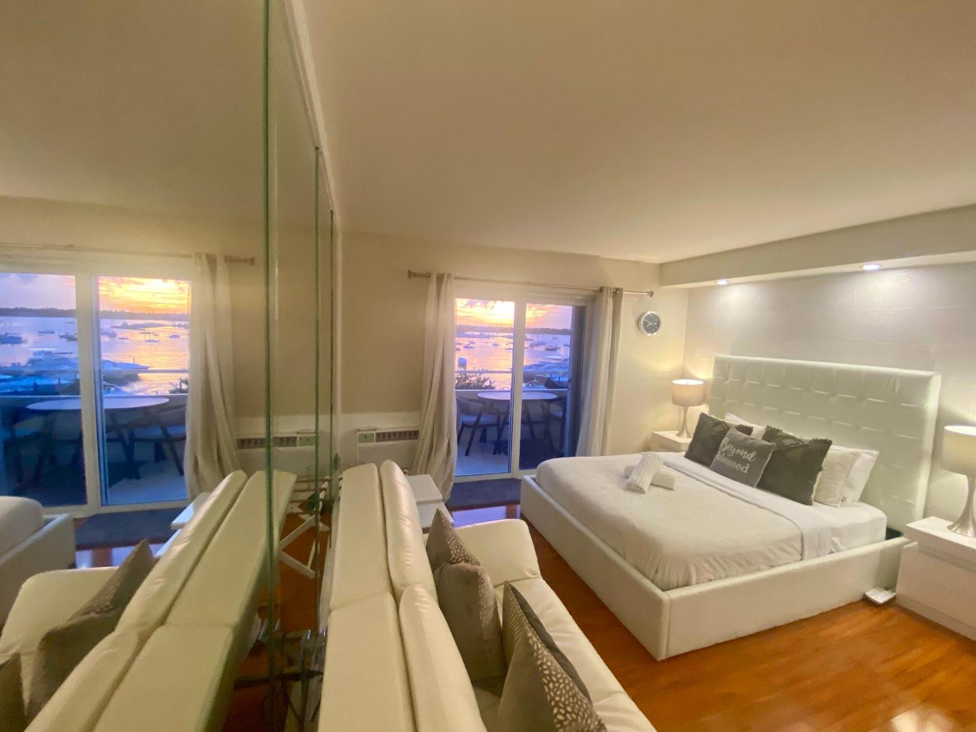 Modern Waterfront Apartment With Miami Skyline View, Free Parking 5 Mins Drive To Miami Beach Esterno foto